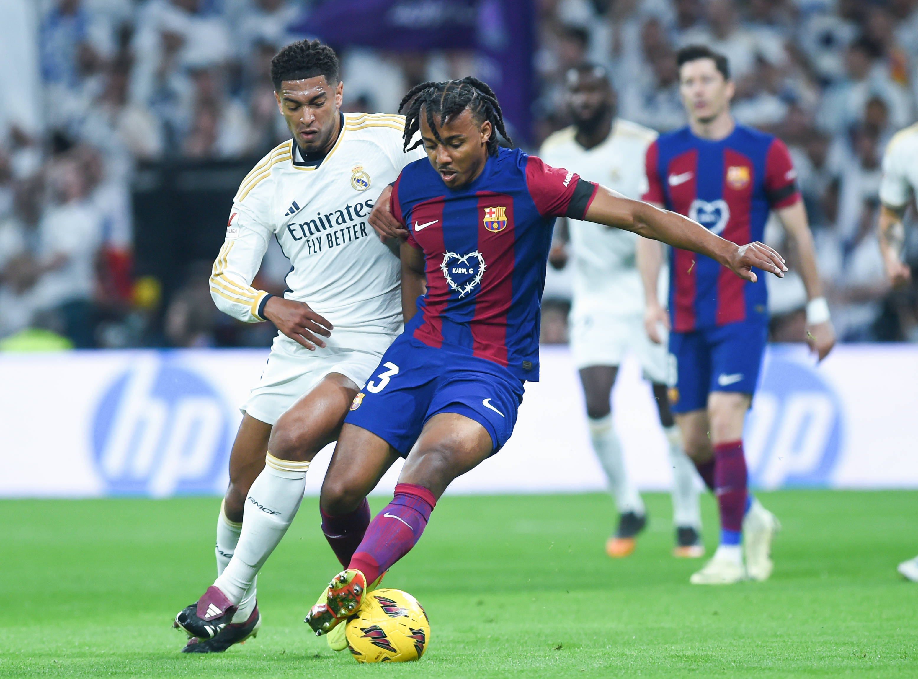 巴塞罗那主场轻取对手，成功晋级