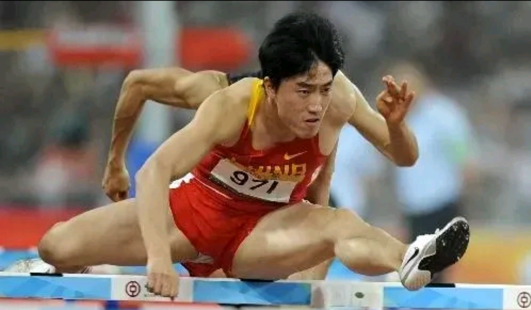 关于阿尔及利亚田径选手奋斗奋进无悔无惧的信息